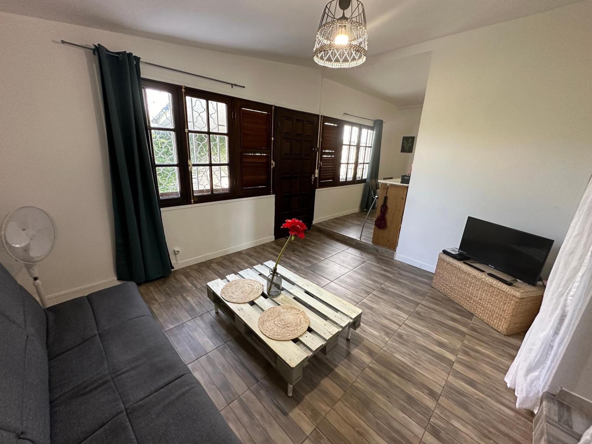 T2 A Convenance Apartment Baie-Mahault Luaran gambar